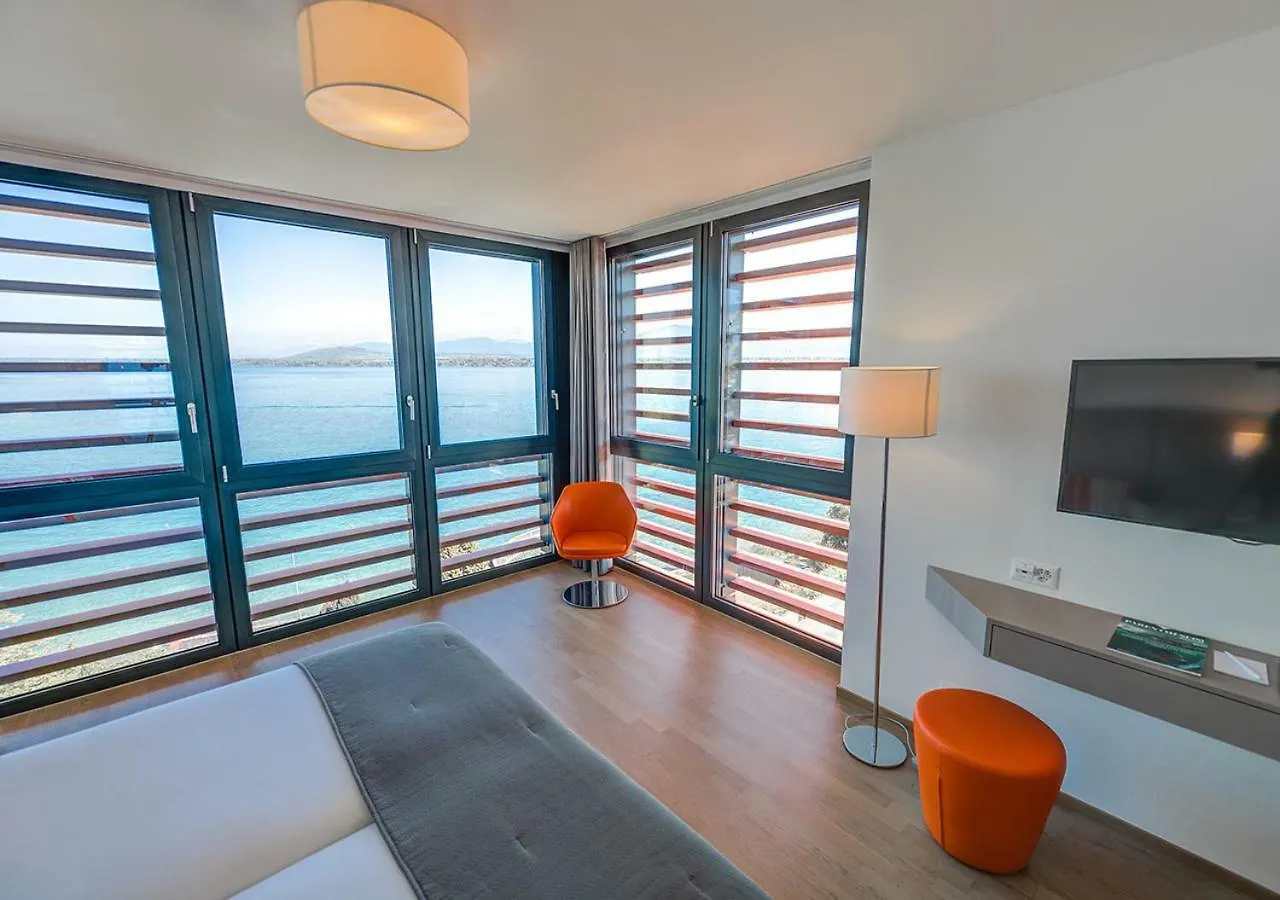Lake Geneva Hotel 3* Superior Versoix